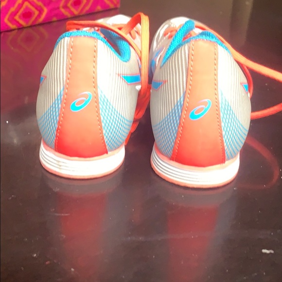 ASIC blue and gray running spikes - Picture 2 of 2